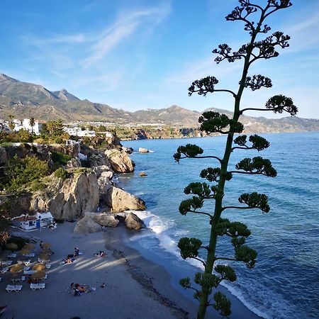 Peperent Casa Pino Nerja Exterior foto