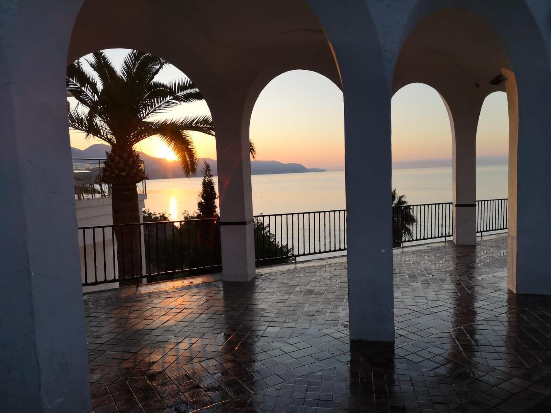 Peperent Casa Pino Nerja Exterior foto