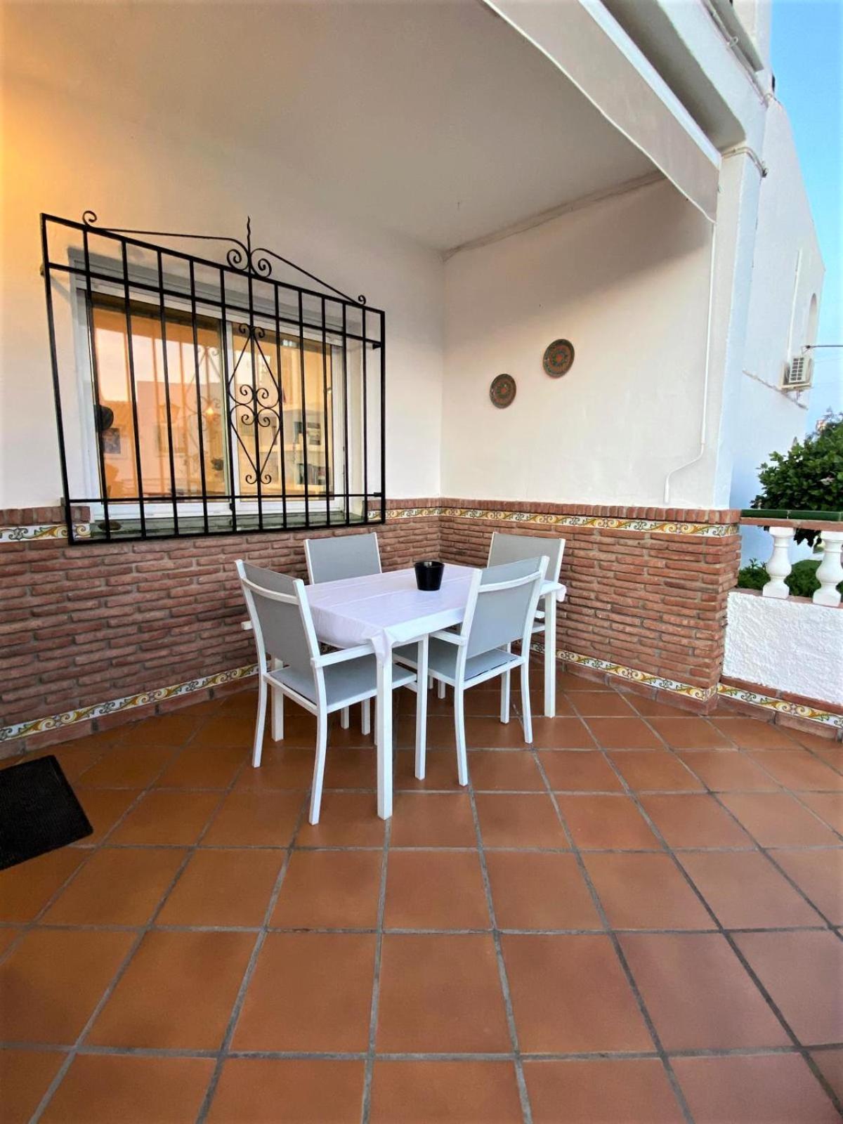 Peperent Casa Pino Nerja Exterior foto